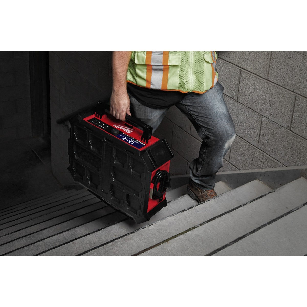 Radio cu incarcator / радио с зарядным устройством milwaukee packout, m18 prcdab+-0, 4933472112 фото 3