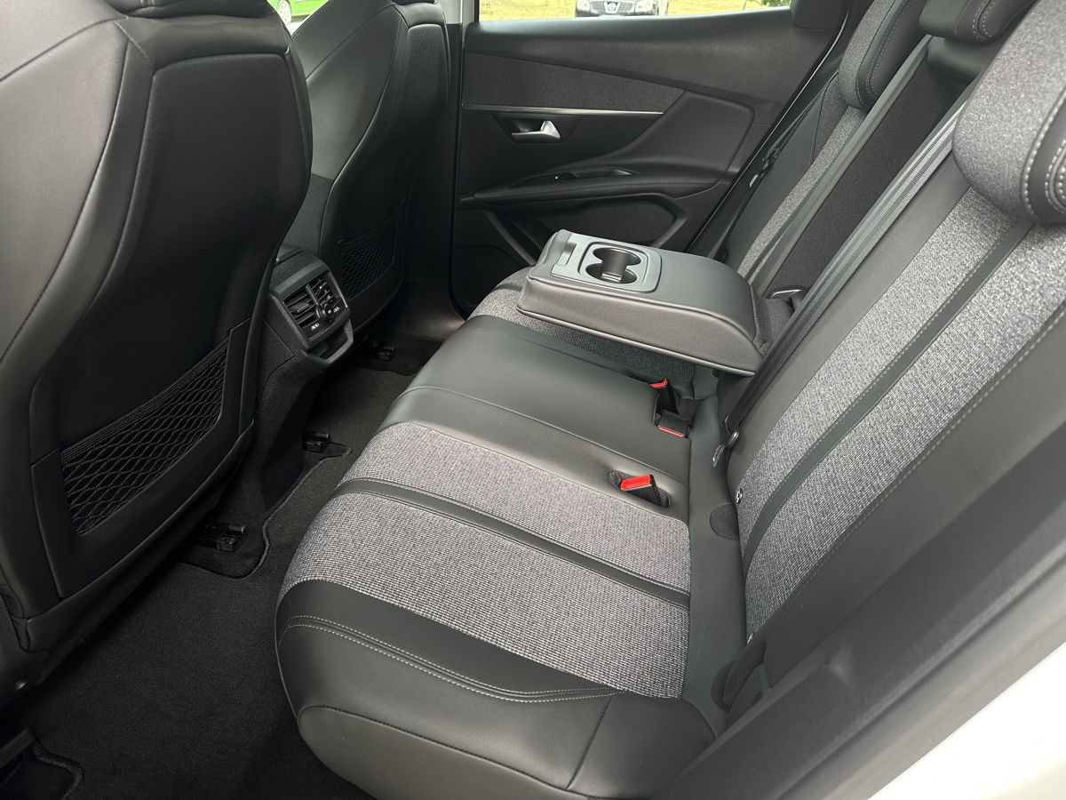 Peugeot 3008 2020 photo 9