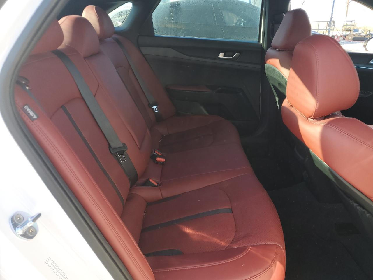 KIA K5 фото 9