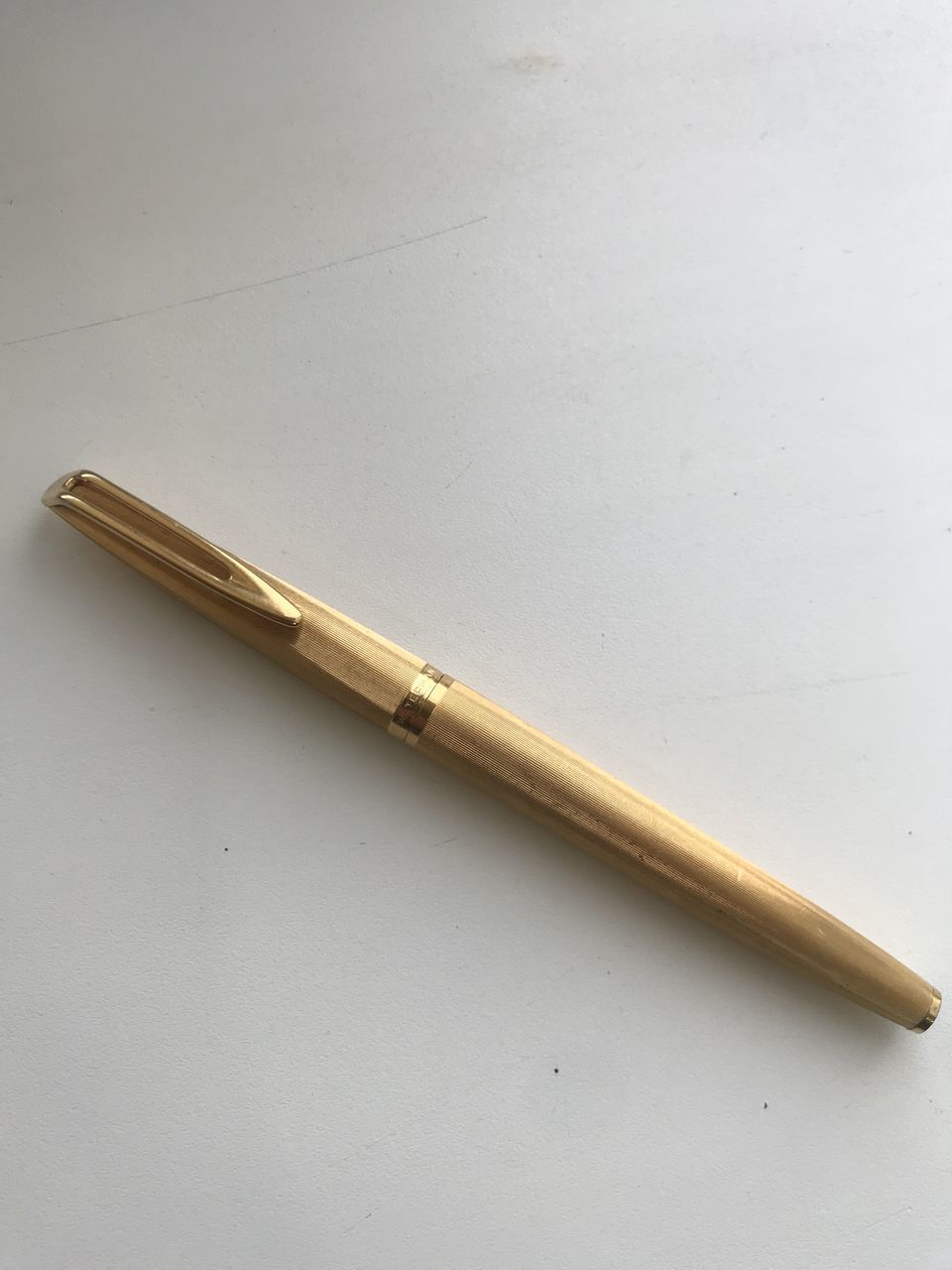 Ручка Waterman C/F plaque or G с золотым перо 750 проба