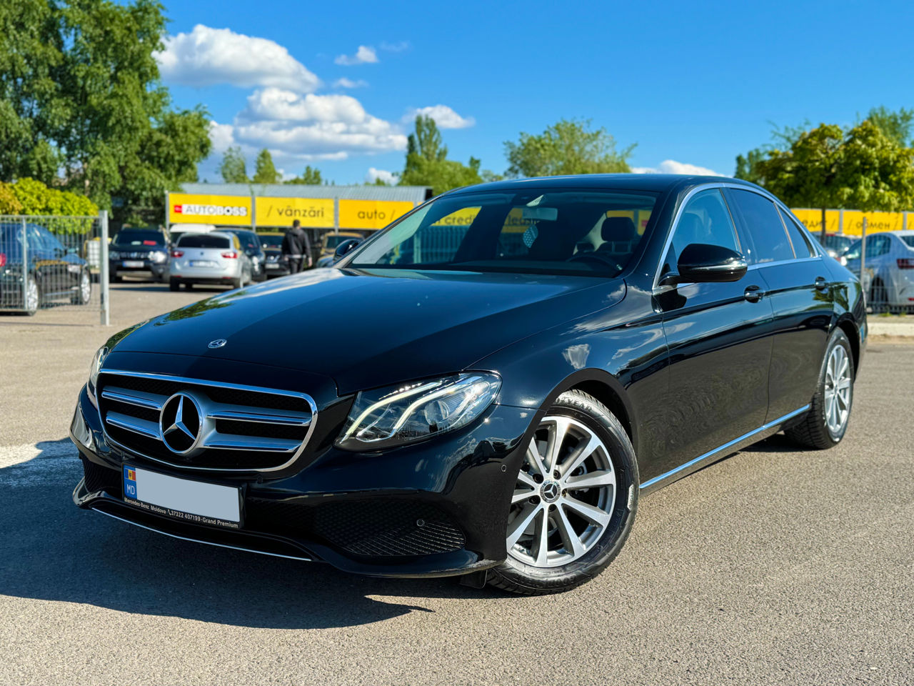 Mercedes E-Class foto 0