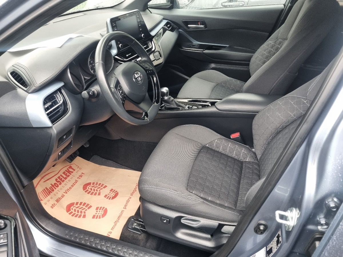 Toyota C-HR 2021 photo 6