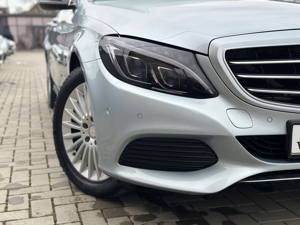 Mercedes C-Class фото 16