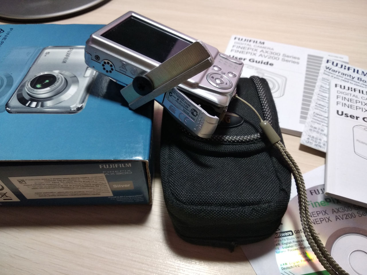 Цифровая фотокамера / Fujifilm Finepix AX300 14 megapixels