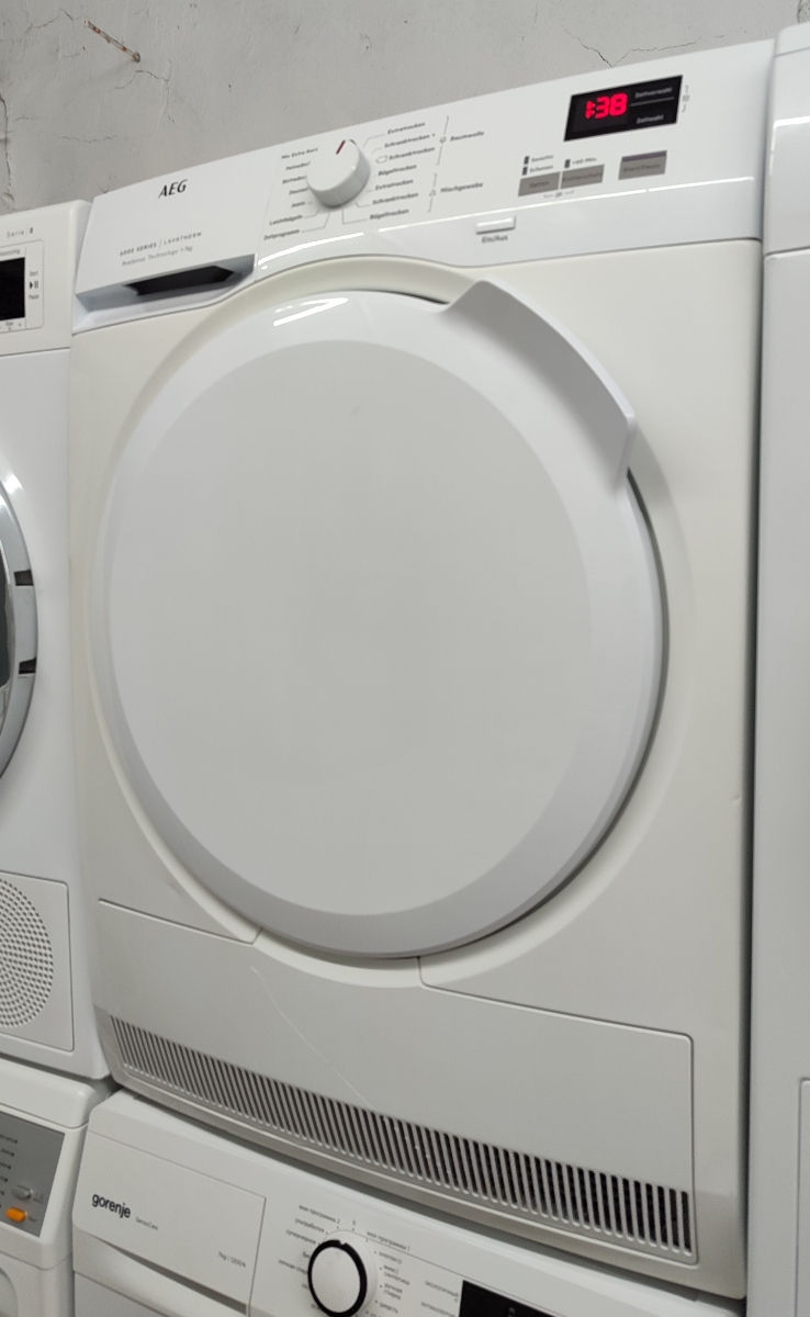 Узкая сушильная машина AEG фото 3