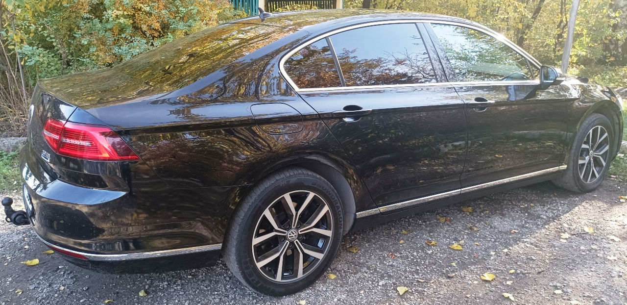 Volkswagen Passat foto 1