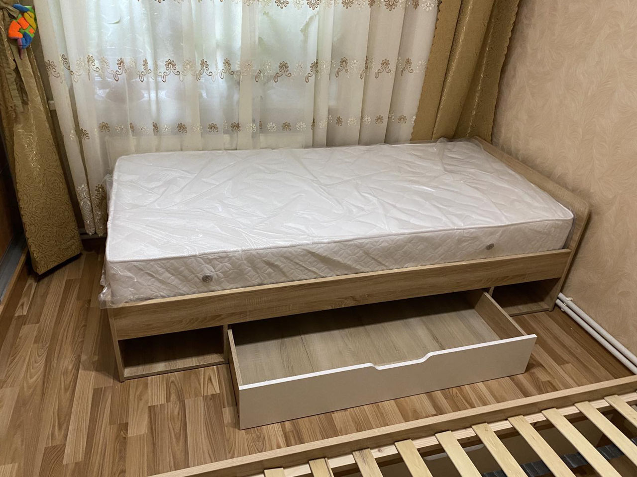 2 одноместные кровати.