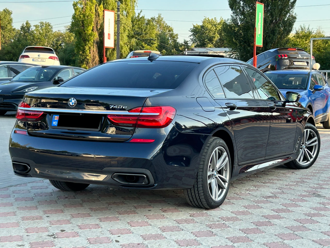 BMW 7 Series foto 3