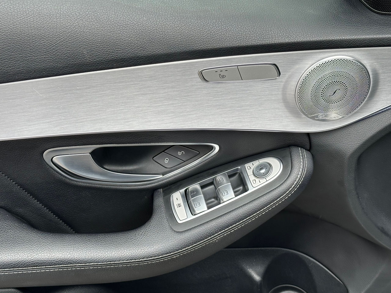 Mercedes C-Class foto 11