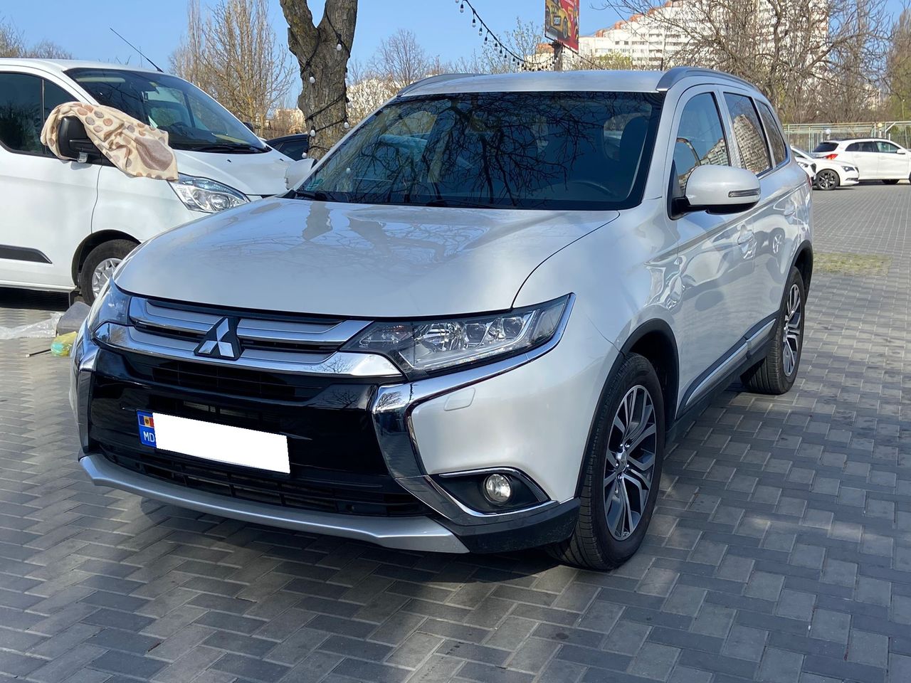 Mitsubishi Outlander foto 3