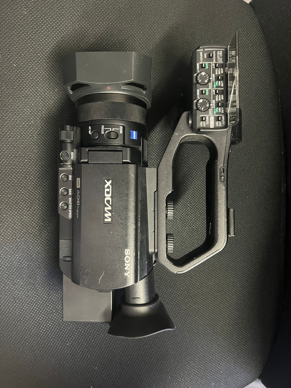 Видеокамера Sony PXW-X70 фото 0