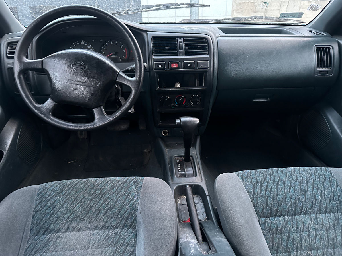 Nissan Almera foto 4