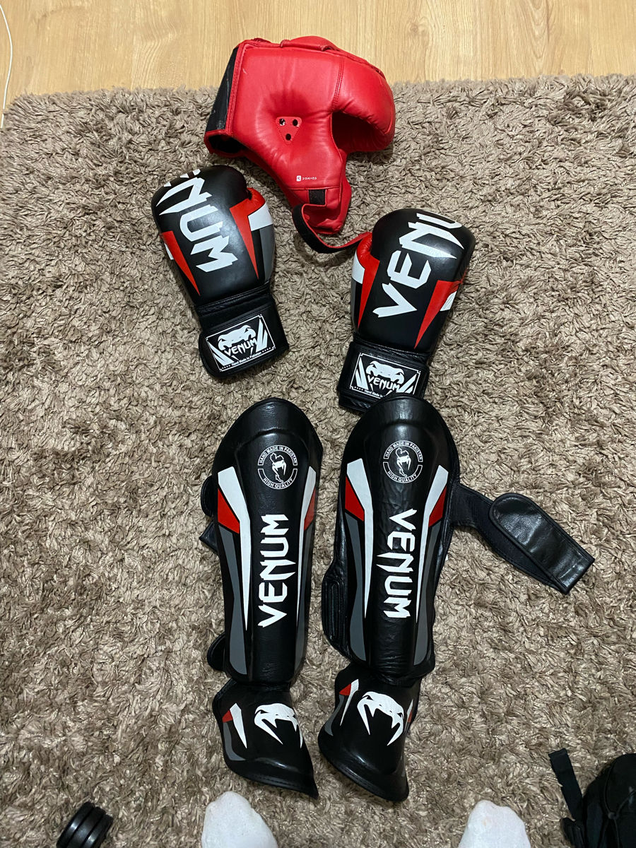 Echipament kickbox / box