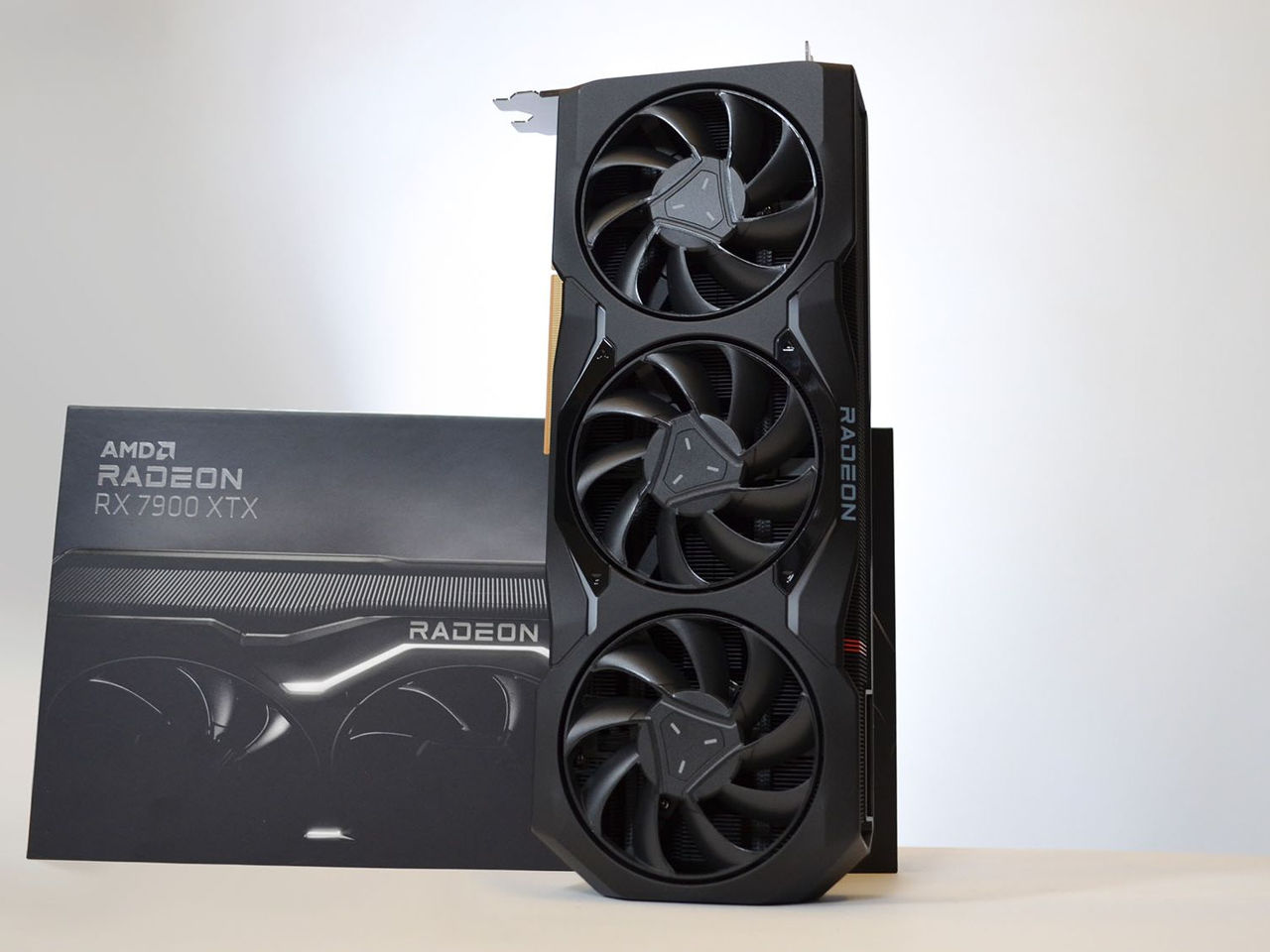 Cumpăr plăci video Nvidia și Amd Rtx Gtx Radeon RX