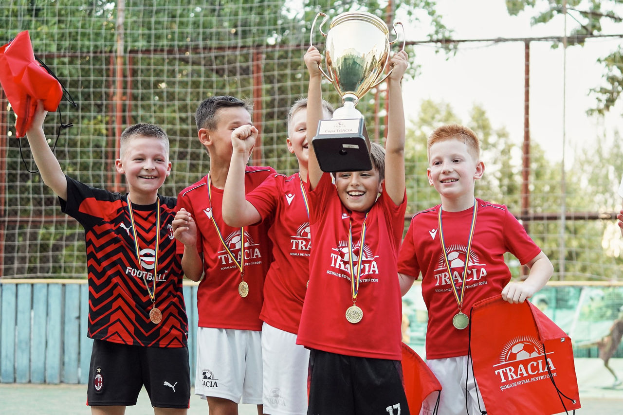 Descoperă Fotbalul de la 3 Ani – Creștem Campioni! foto 1