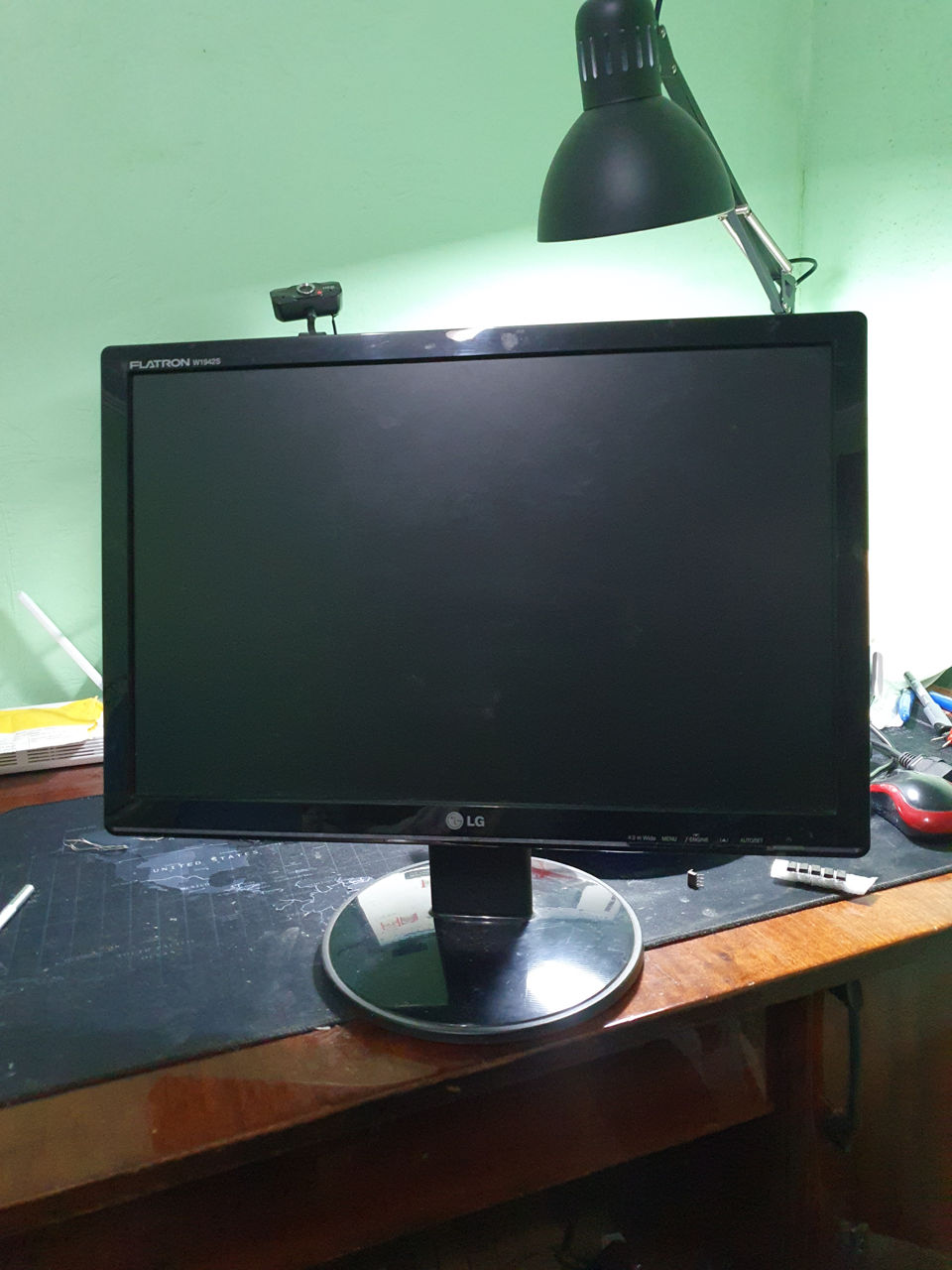 Монитор LG FLATRON W1942S