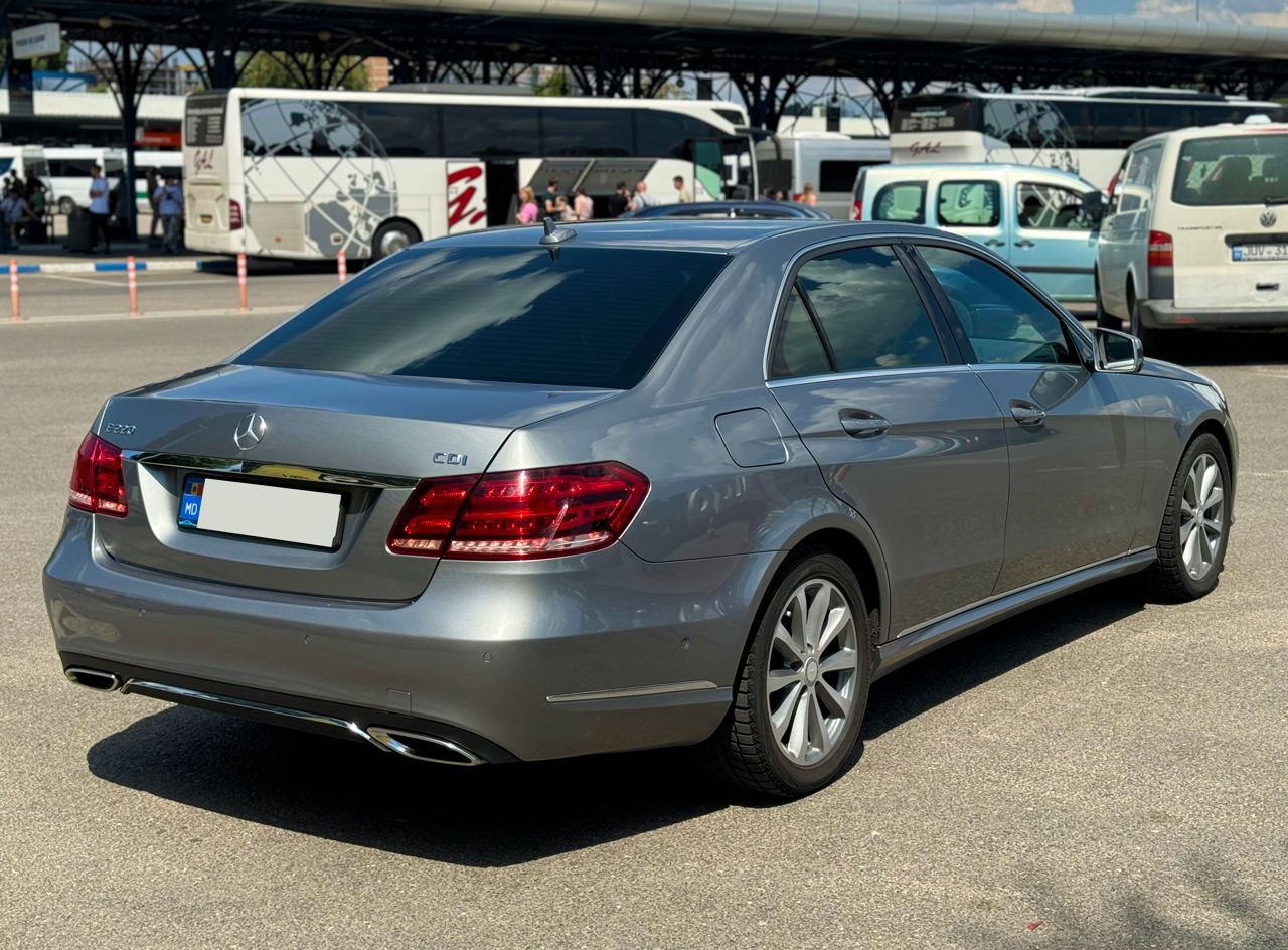 Mercedes E-Class foto 5