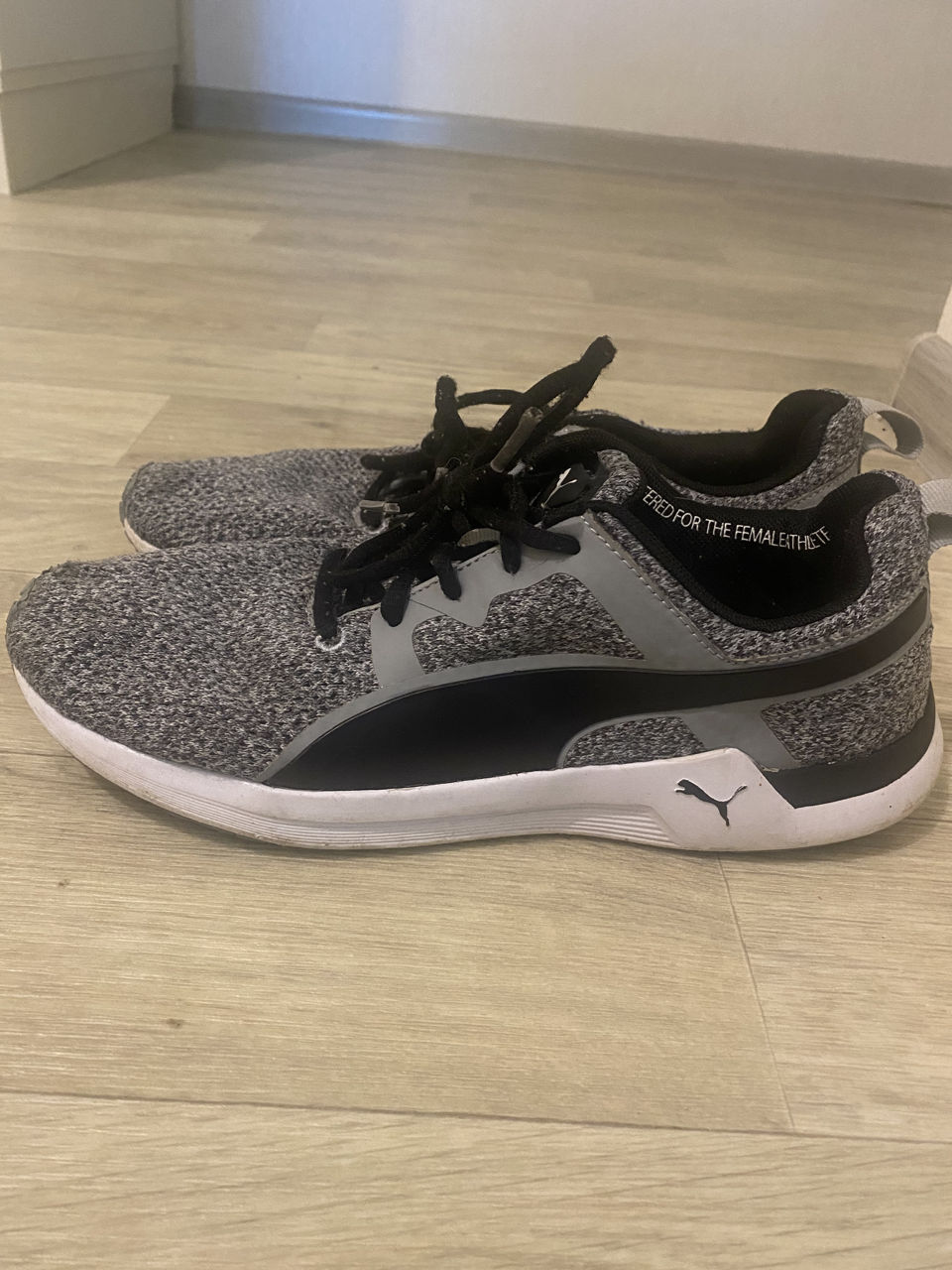 Кроссовки р.36,37,38