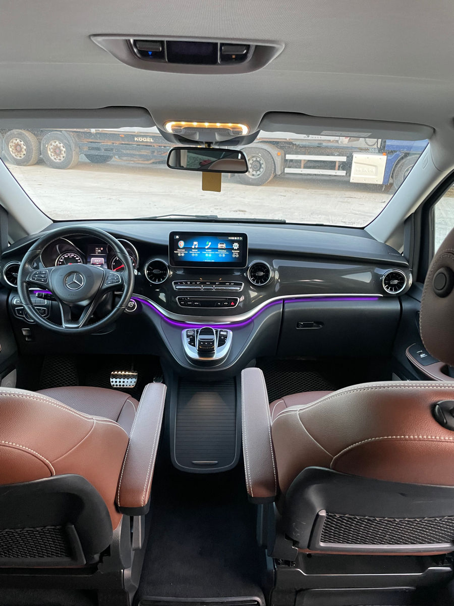 Mercedes V-Class foto 16