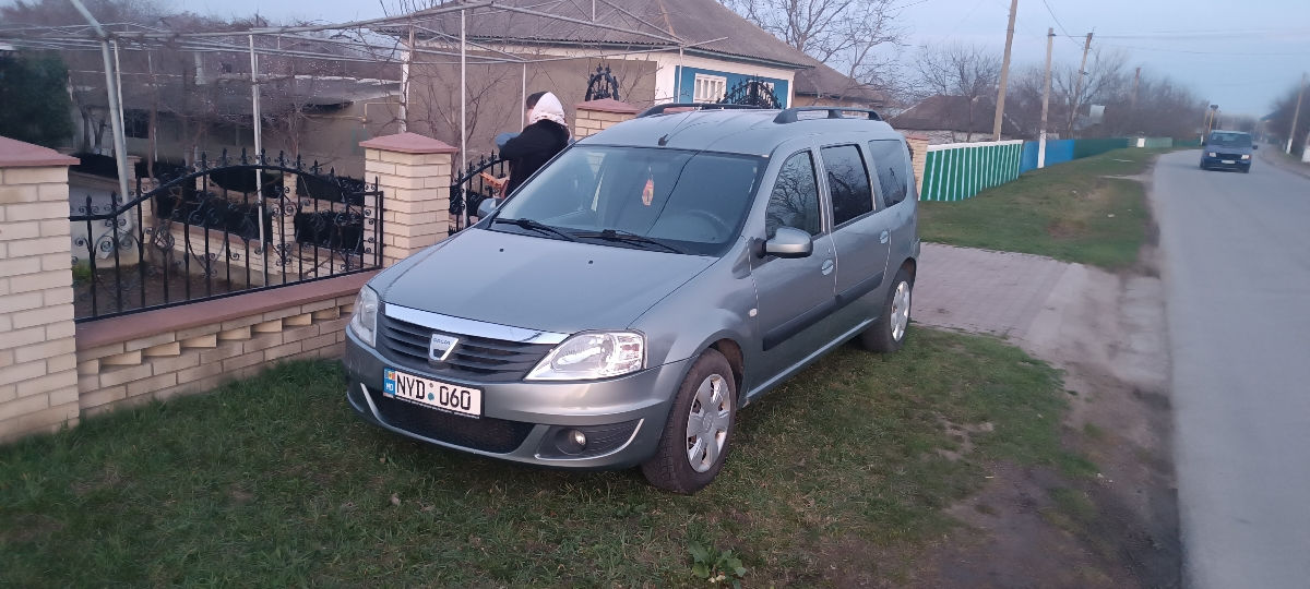 Dacia Logan foto 0