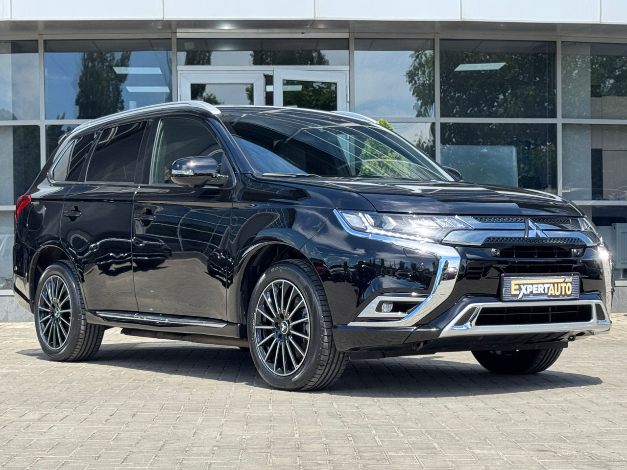 Mitsubishi Outlander — фото 3
