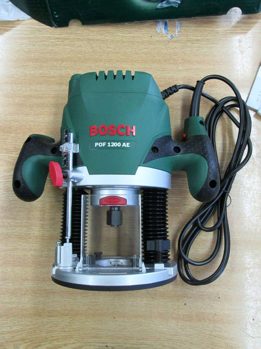 Фрезер bosch pof 1200 ae - новый.