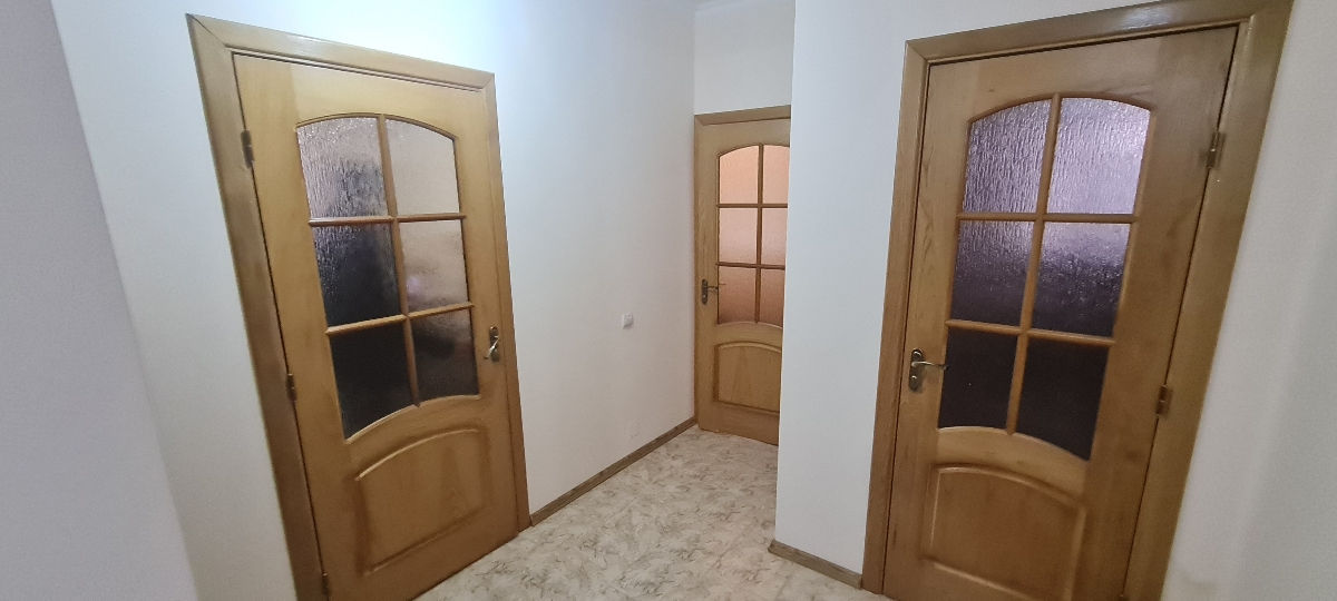 Apartament cu 2 camere, 55 m², Botanica, Chișinău foto 1