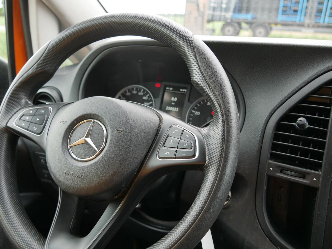 Mercedes Vito фото 5