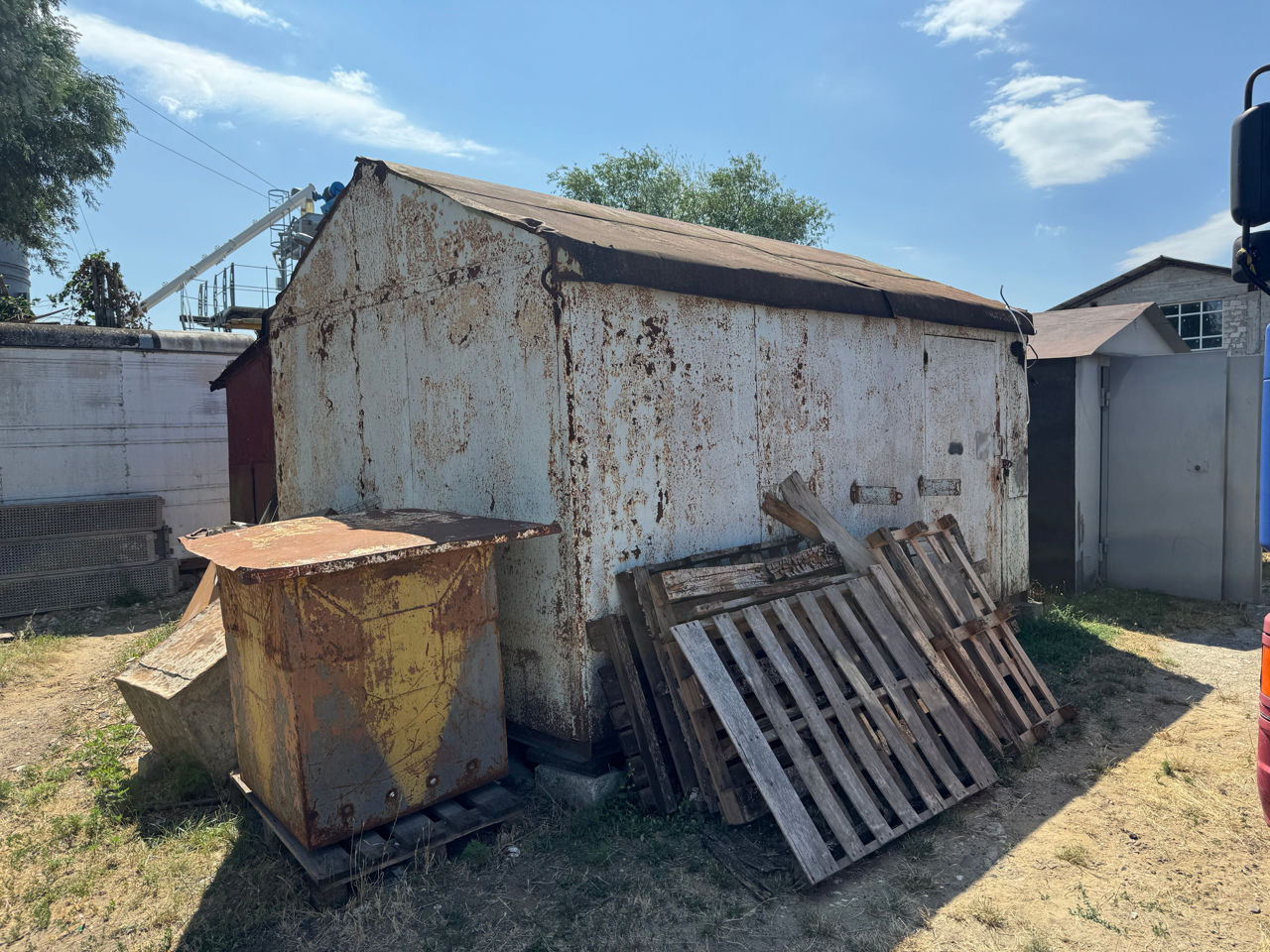 Constructie metalica (garaj), depozite foto 3