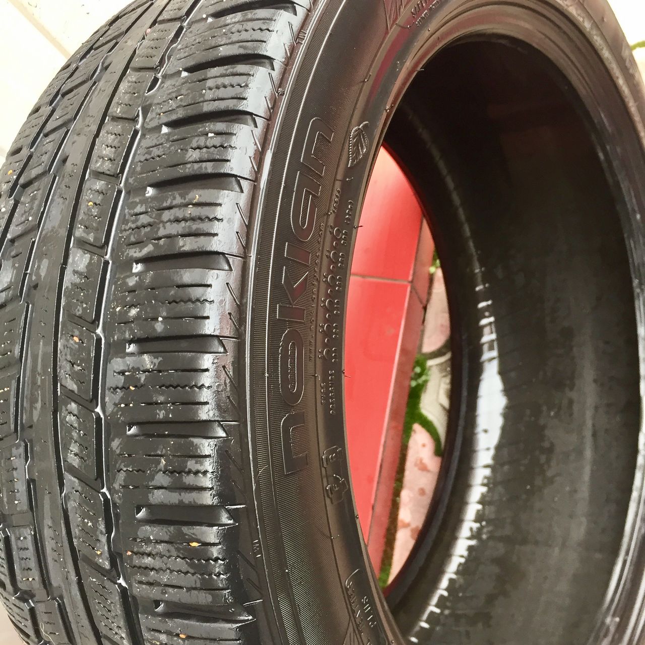 Шины, anvelope 245/45 R18 Nokian...
