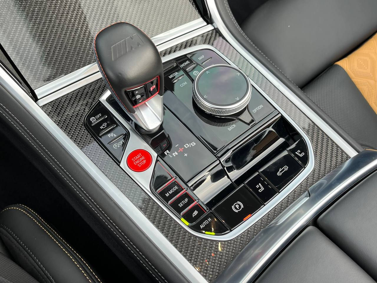 BMW M8 фото 13