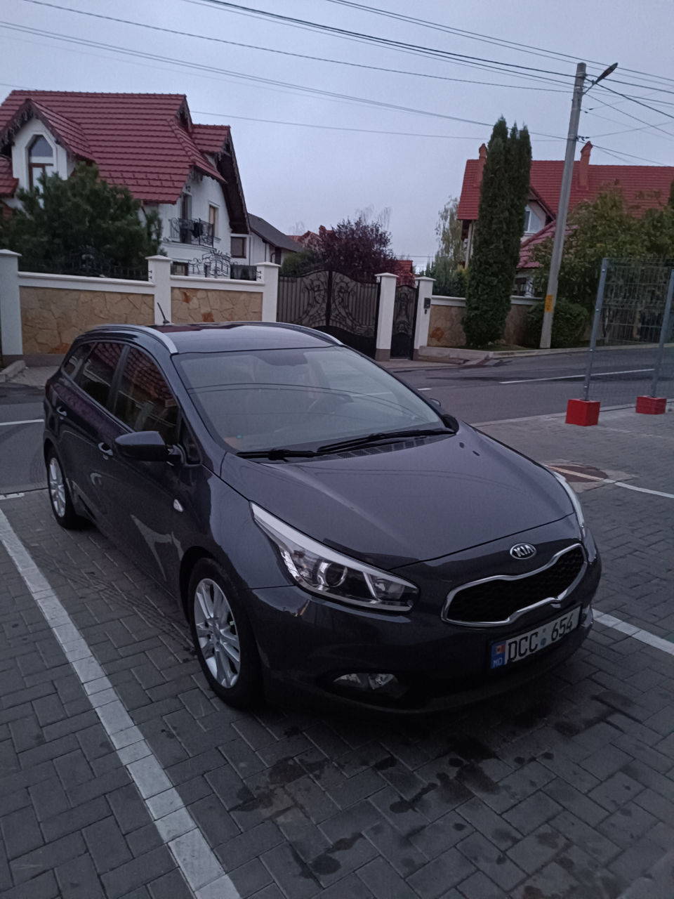 KIA Ceed Sw 2014 г. с пробегом 224000 км, Дизель, 6649 €