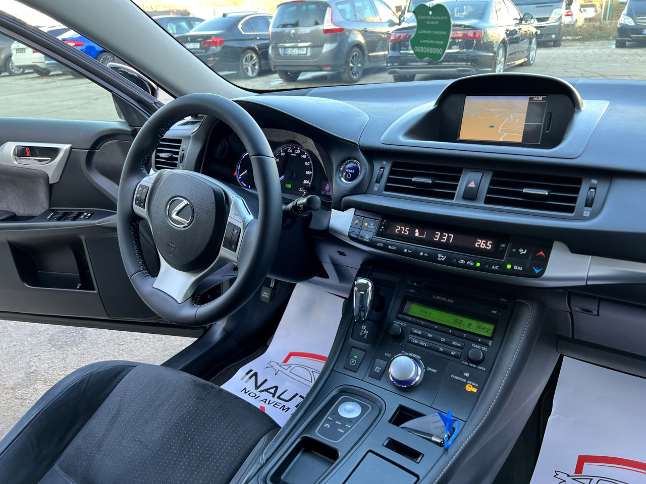 Lexus CT Series фото 8
