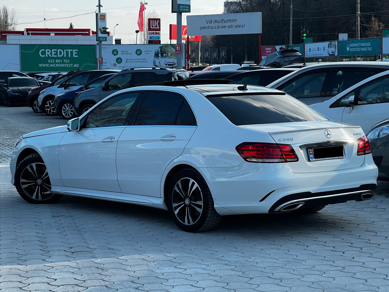 Mercedes E-Class foto 2