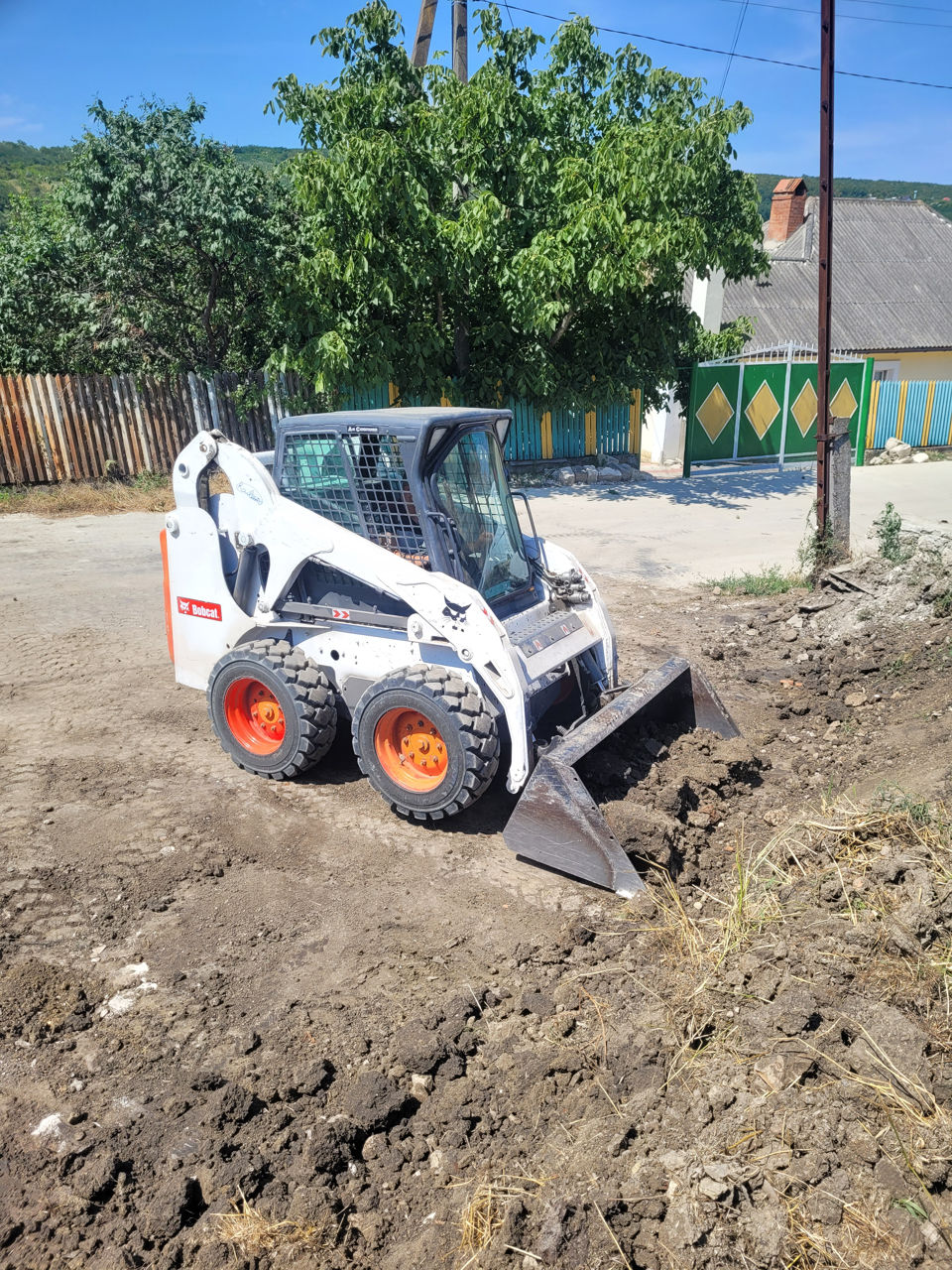 Servicii bobcat camaz foto 2