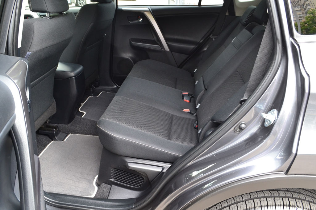 Toyota Rav 4 foto 10