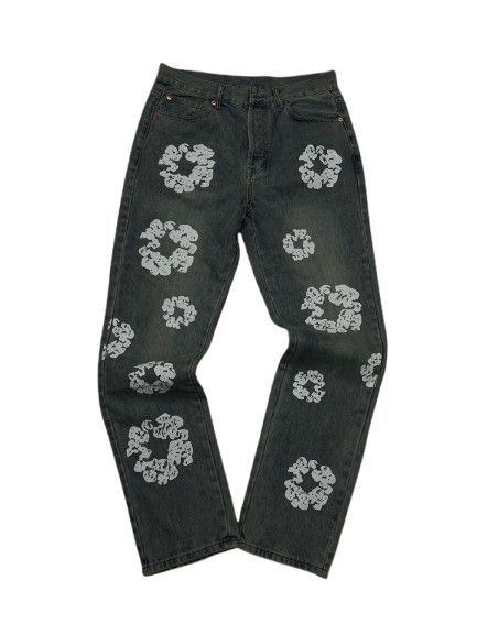 Pantaloni denim tears și curele:Burbarry(cu 2 pârți),2 louis vuitton și Amiri foto 0