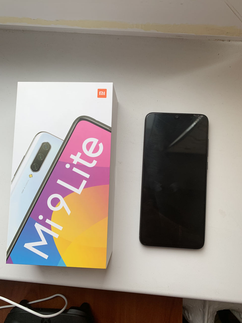 Продаю xiaomi mi 9 lite