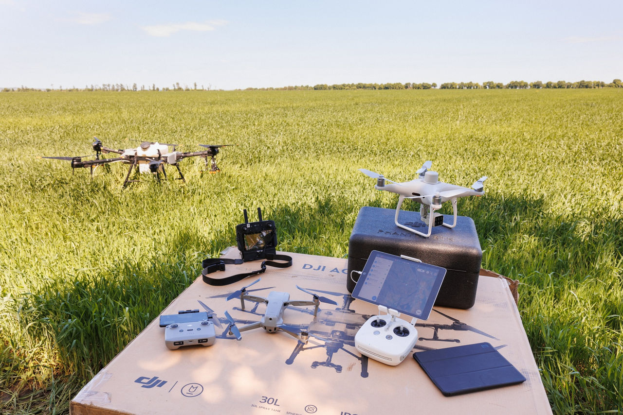 Stropire Agricolă Profesională cu Drone Agricole/ Профессиональное Опрыскивание Полей Агро Дронами  foto 9
