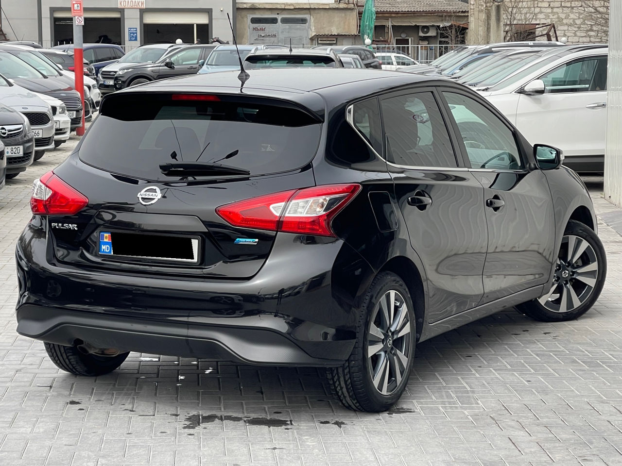 Nissan Pulsar foto 2