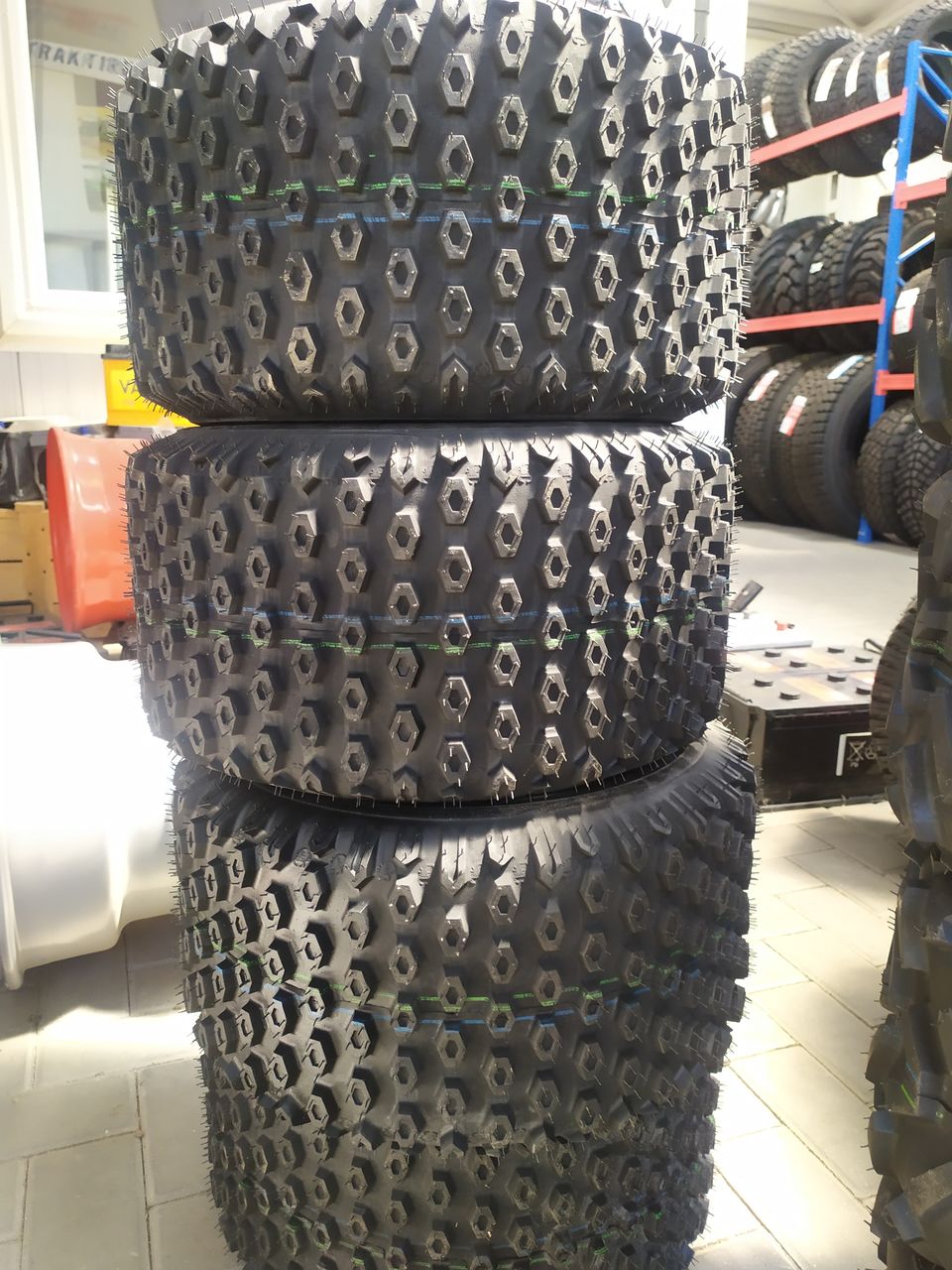 18x9.5-8 kenda фото 1