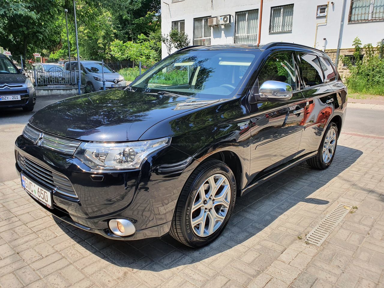 Mitsubishi outlander тип кузова