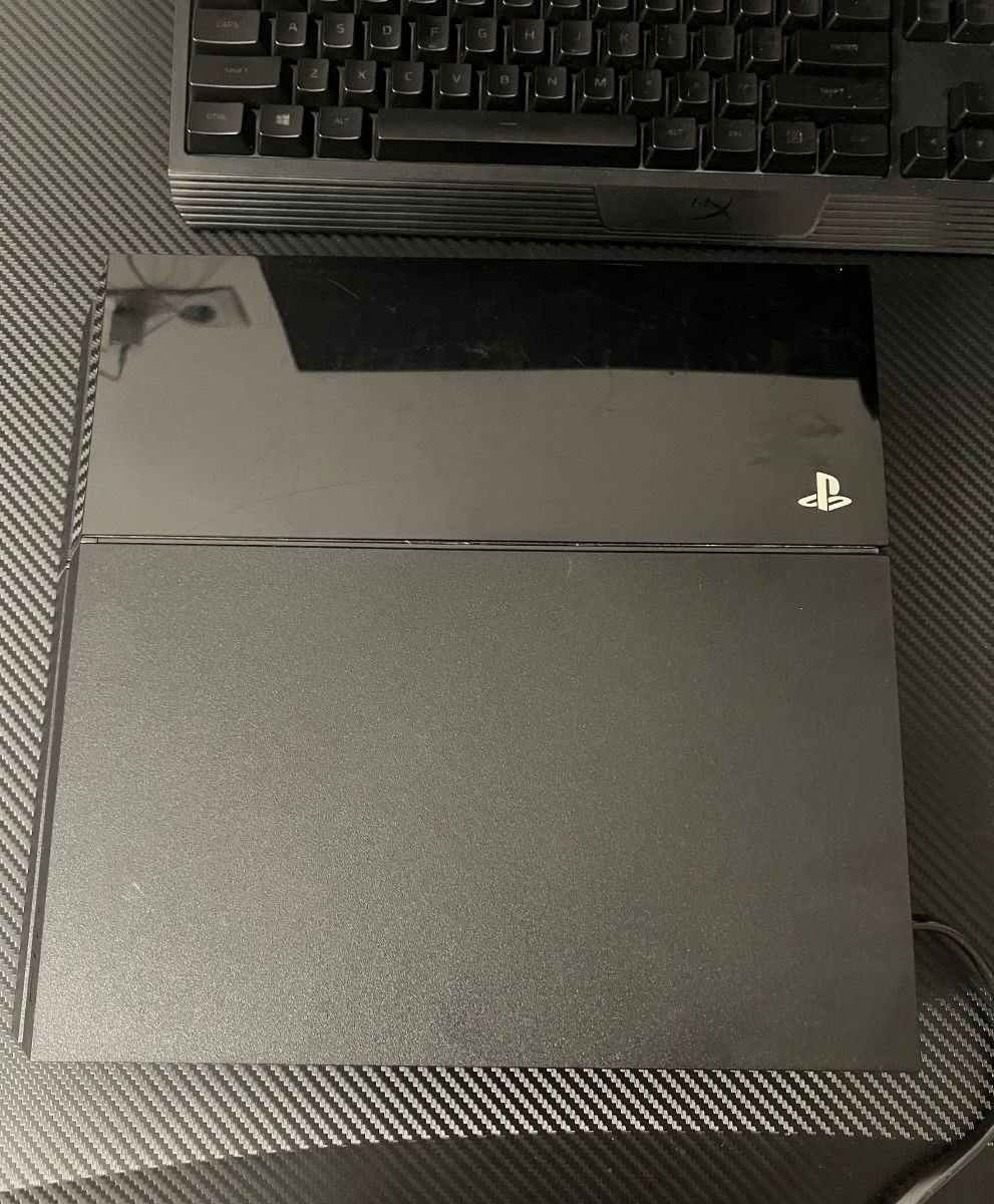 Продам приставку sony PS4 foto 1