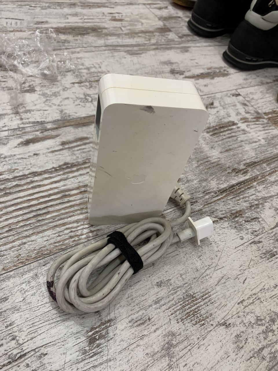 Aipple adapter A1098. Aipple adapter A1097. foto 0