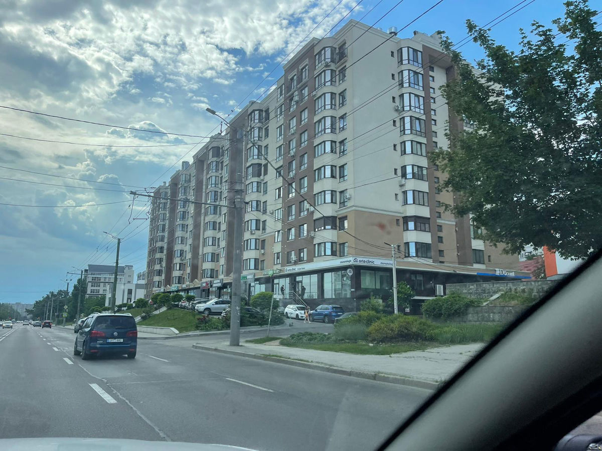 Închiriez Loc de Parcare фото 3