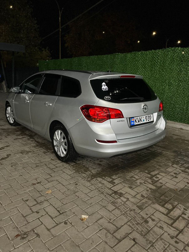 Opel Astra фото 1