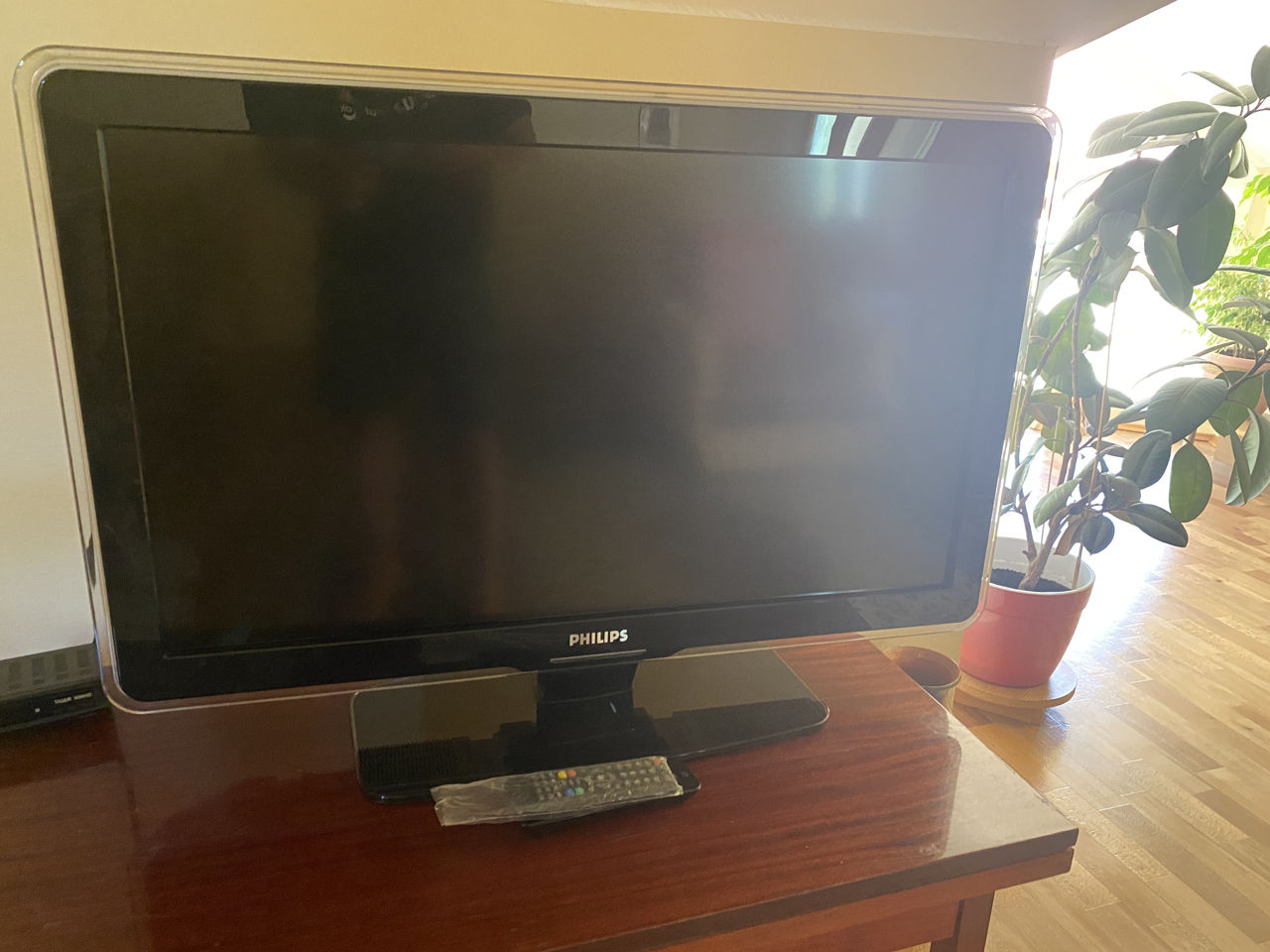 Philips 37