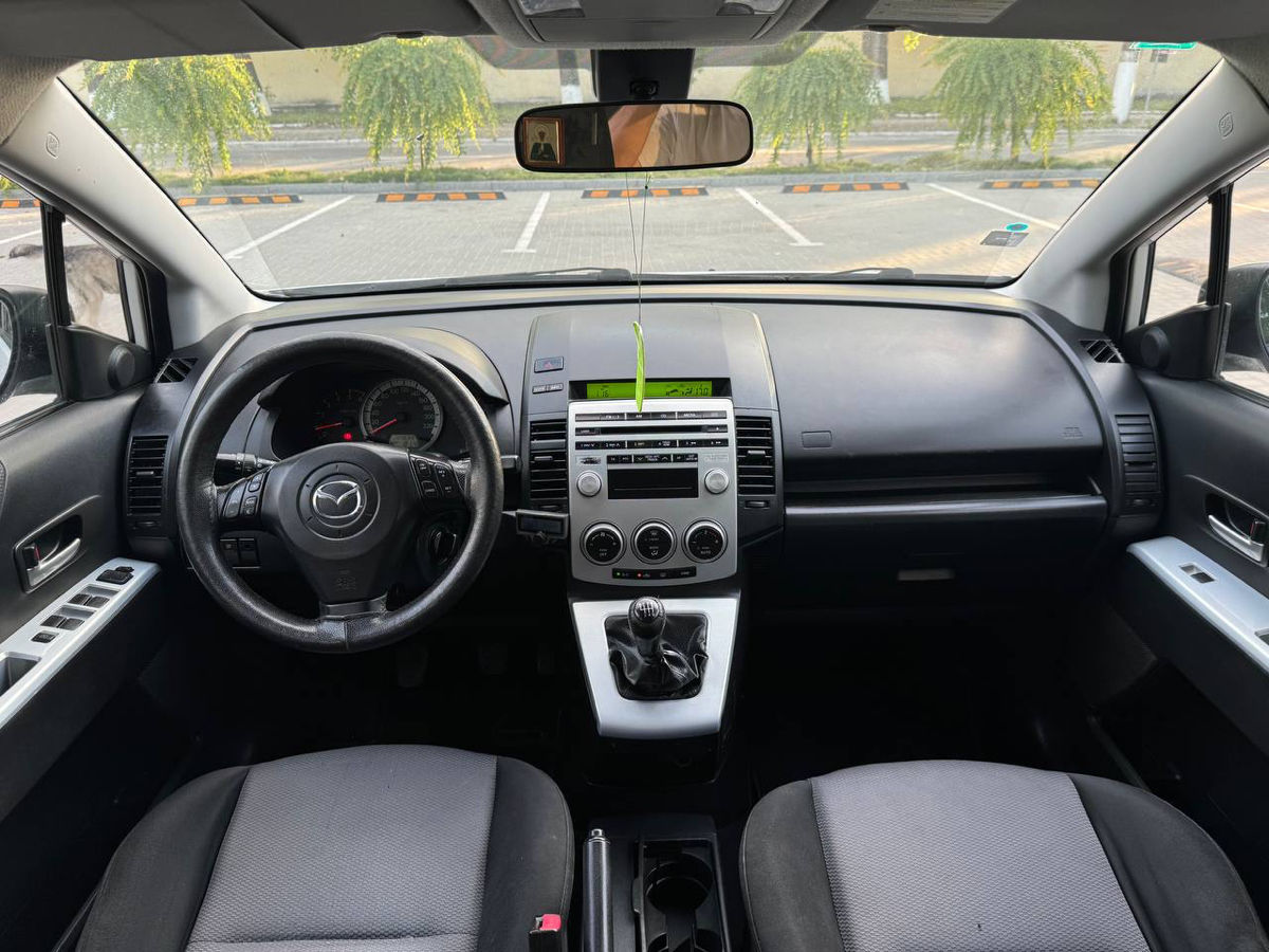 Mazda 5 фото 6