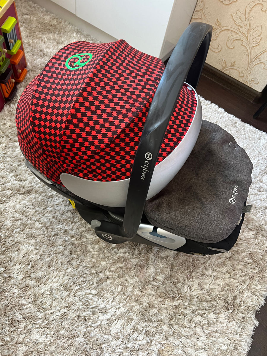 Vind scoică Cybex + husă de iarnă gratuit  foto 3