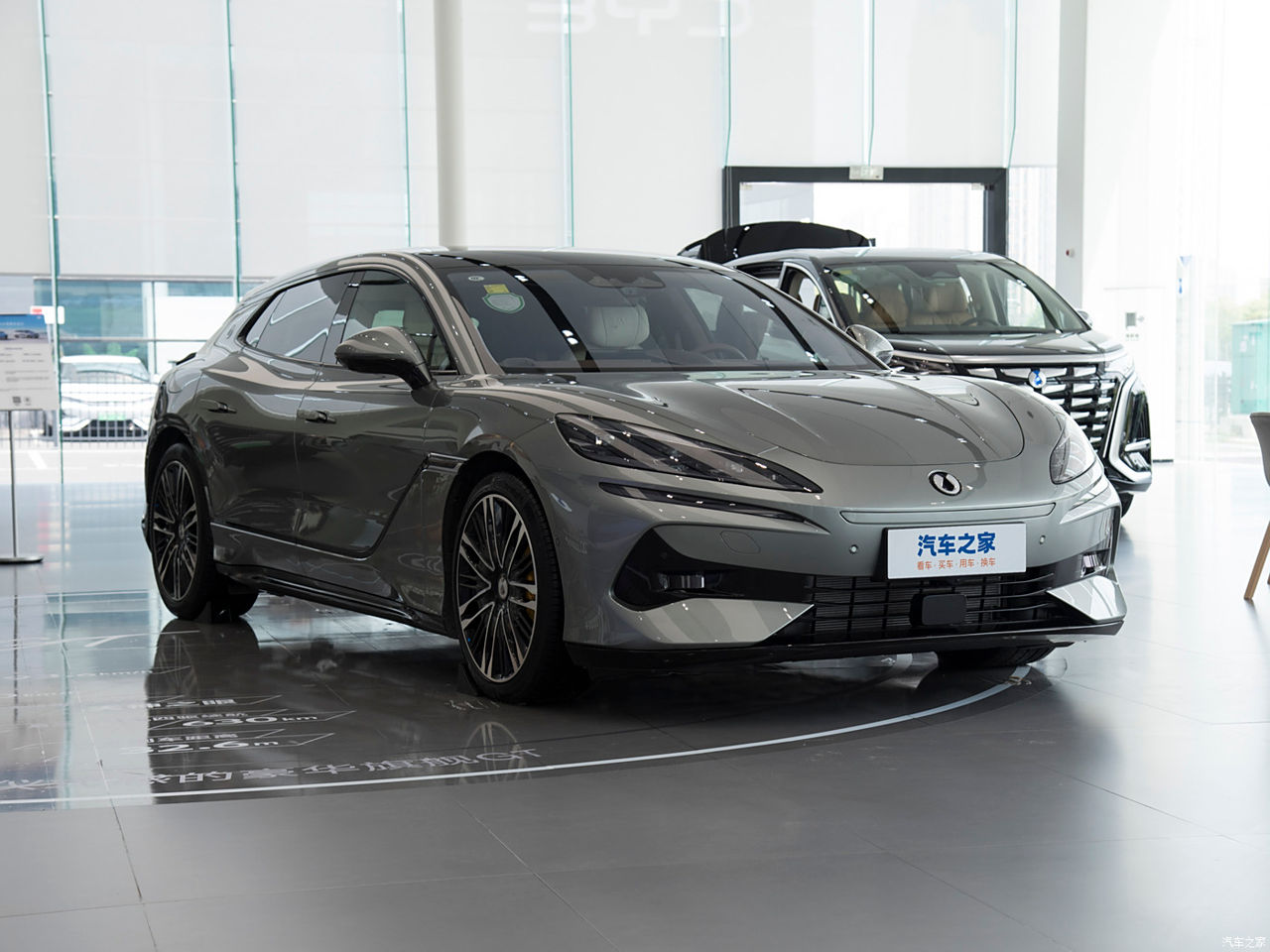 Denza Z9 GT фото 1